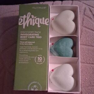 NIB! Ethique Invigorating Body Care Trio Heart-shaped Soaps